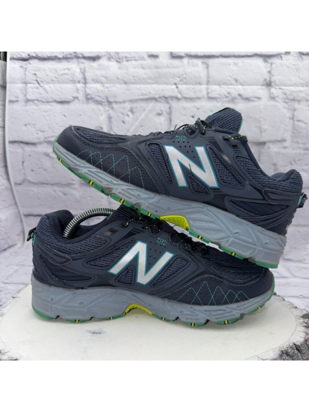 New Balance 510v3 Women Sz 7.5 D Trail Running Hiking Shoes Gray Yellow TechRide - Picture 8 of 10